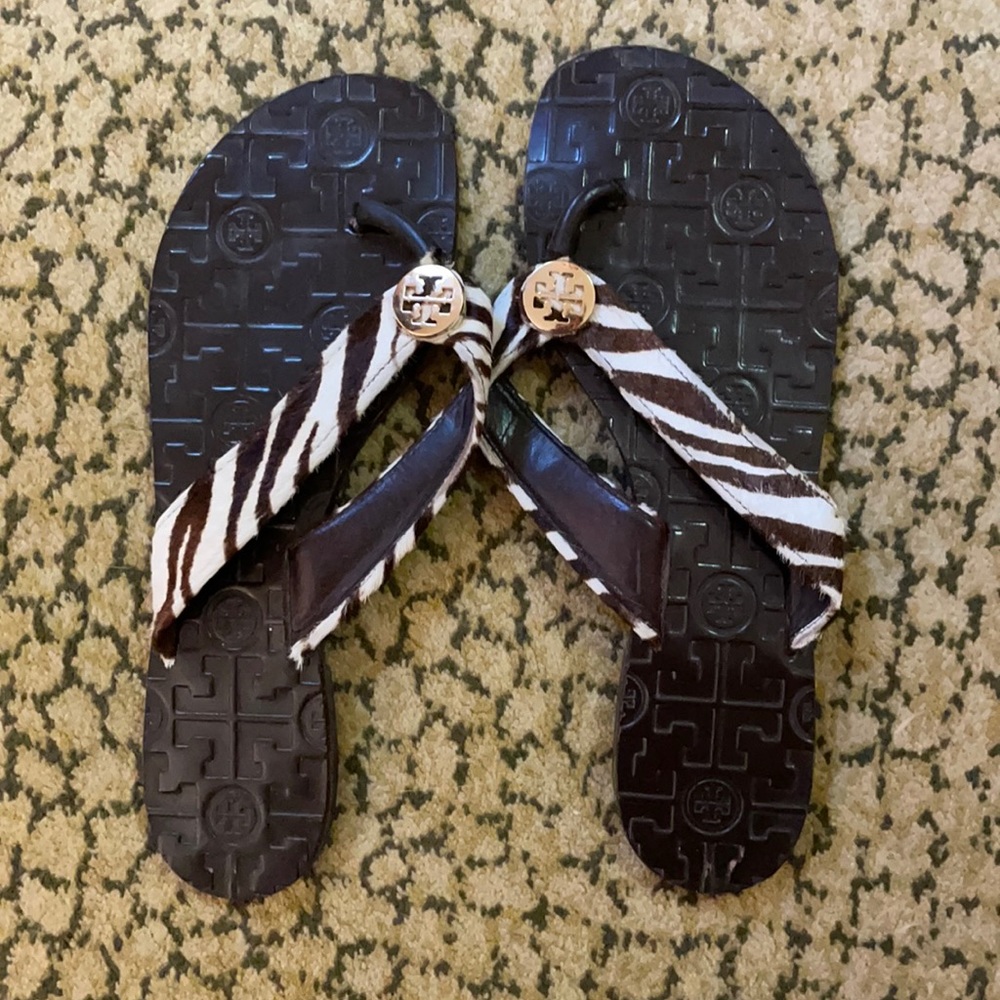 tory burch flip flops